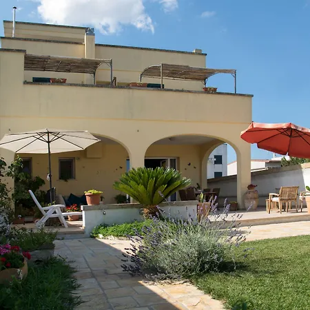 Oda ve Kahvaltı Donnalina