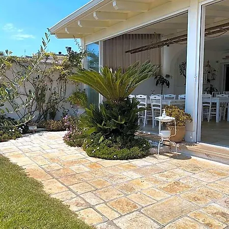 Donnalina Bed & Breakfast Vignacastrisi